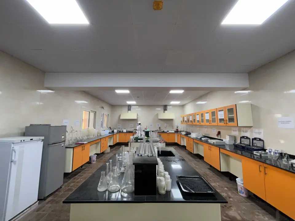 chimiart lab indoor image 